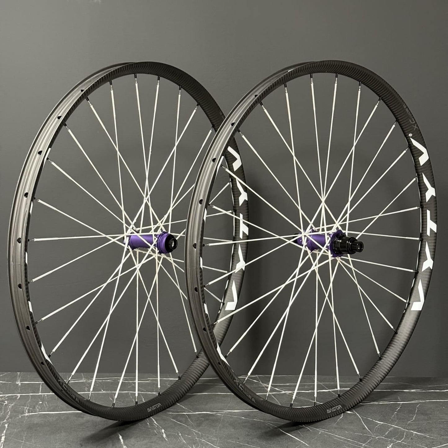 Aviator XC WIDE SL Carbon + BERD Spokes